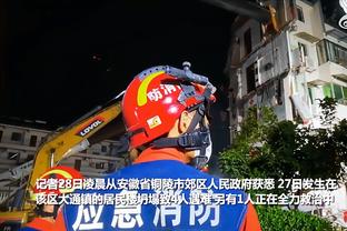 历史单场45分10助榜：登威现役前二 特雷-杨力压利拉德